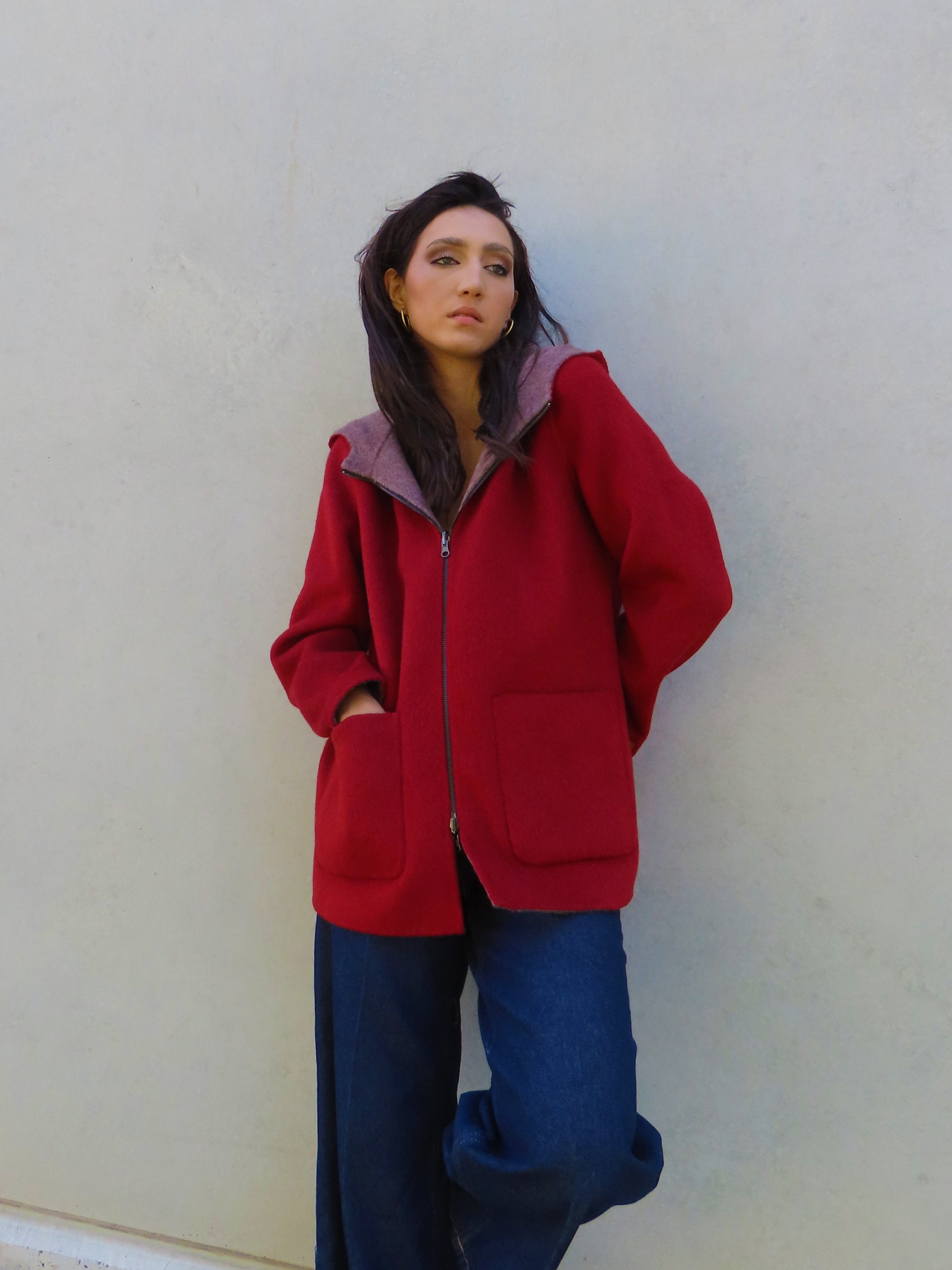 Abrigo reversible con capucha Rojo / Moca